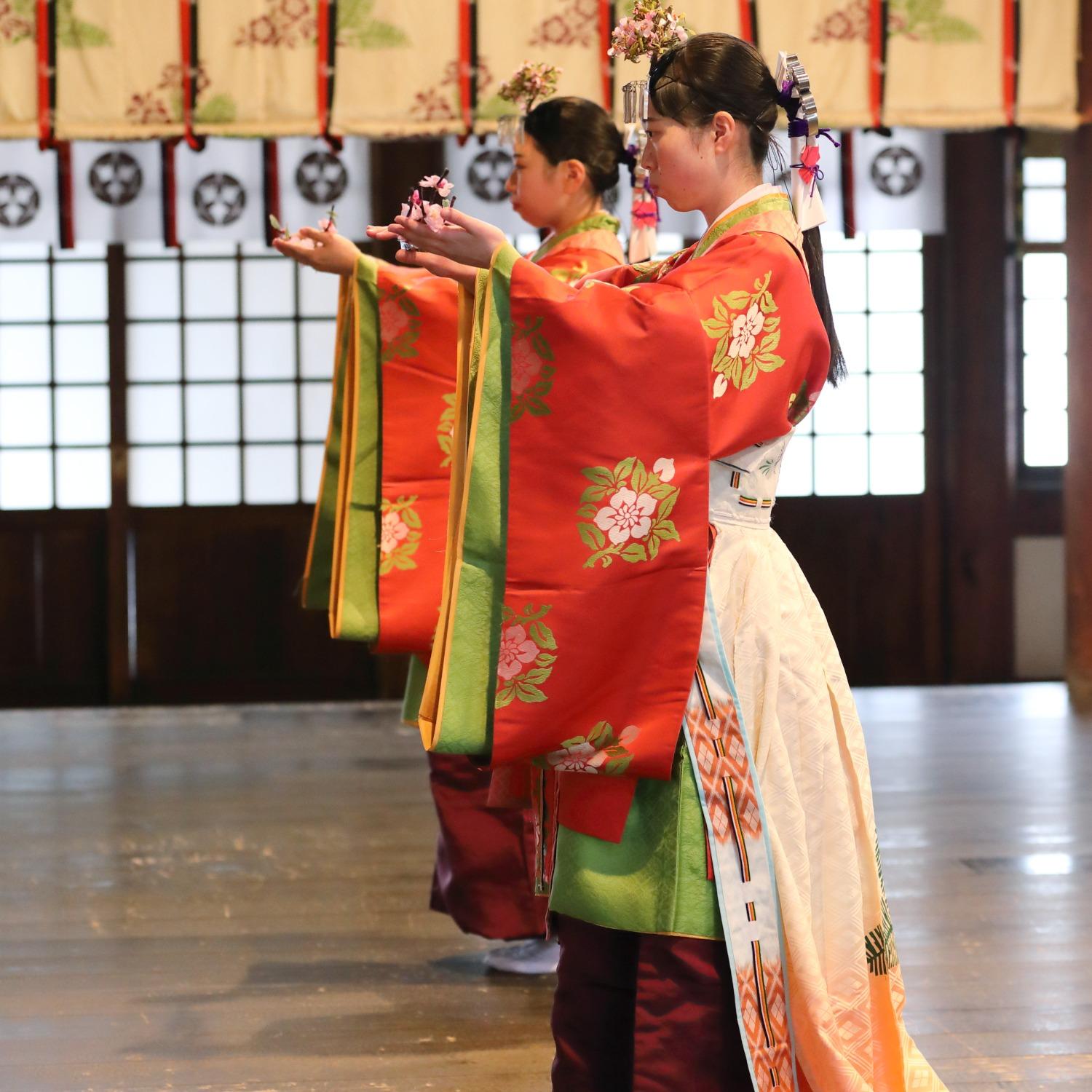 真清田神社参集殿で結婚式 結婚式場探しはハナユメ