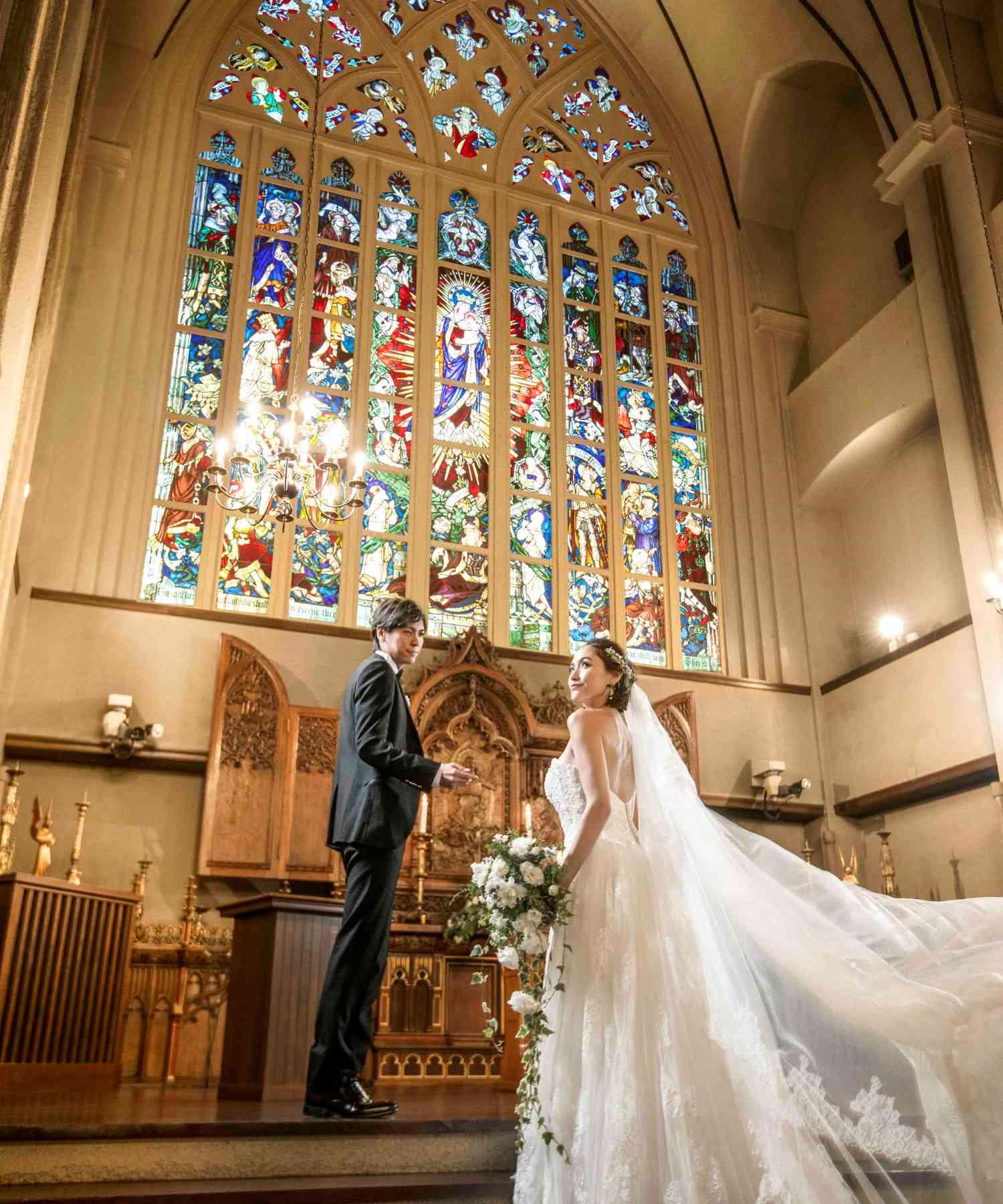 温かな雰囲気の結婚式 マリエール山手 セント リージェンツ大聖堂 の結婚式挙式実例 結婚式場探しはハナユメ