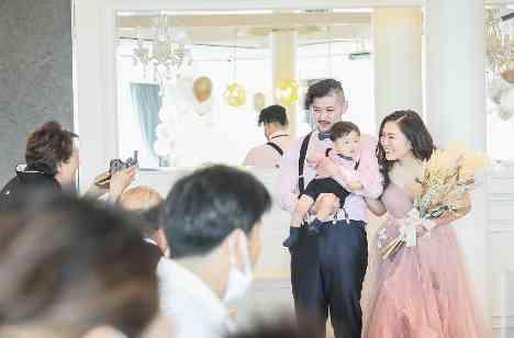 海・空・緑！自然に囲まれて　ご家族3人で創る結婚式の演出画像
