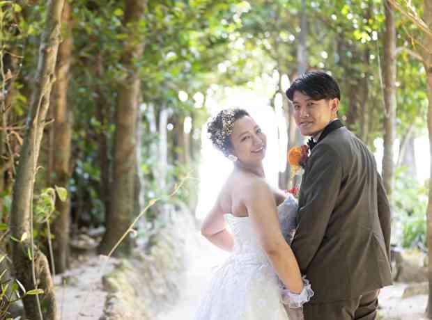 ゲスト皆が楽しめる大好きな沖縄での結婚式&披露宴の挙式実例画像