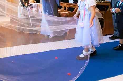 ゲストが楽しめるおもてなしweddingの挙式画像