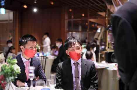 ご新郎様がモチーフのパリポリくんウェディングの披露宴画像