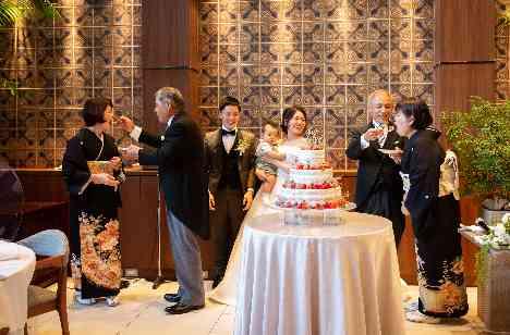 テーマは”笑顔”みんなが笑顔になれる結婚式の披露宴画像