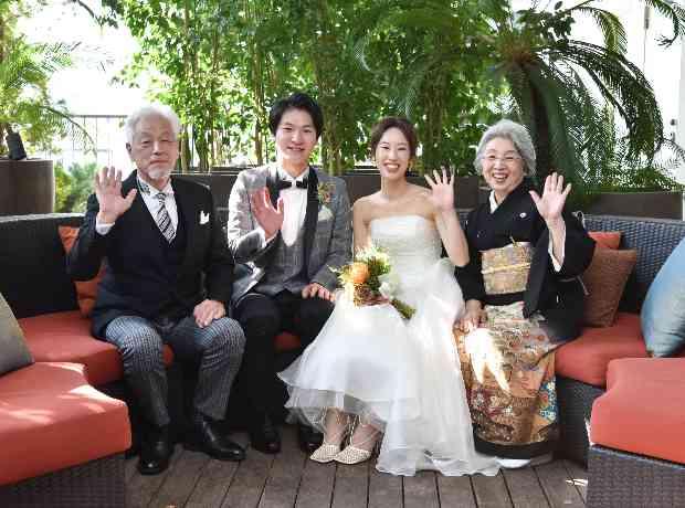 見て・聞いて・食べて美味しい！感謝が伝わる家族式の挙式実例画像