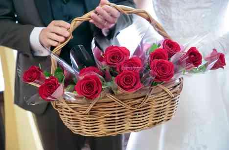 皆様へ感謝を伝えるお二人らしい結婚式の披露宴画像