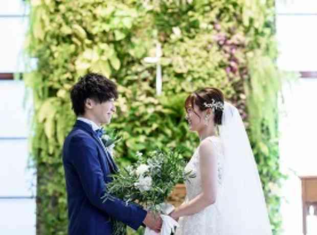 大切なゲスト様と過ごすアットホームな結婚式の挙式実例画像