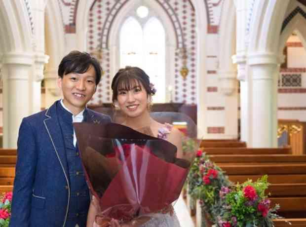 新郎新婦とゲストの心が通じ合うウェディングの挙式実例画像