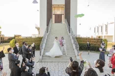 【40名party】マルチプレイweddingの披露宴画像