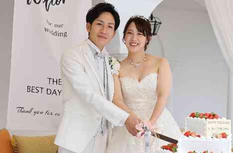 華やかさと感動の涙いっぱいのWEDDINGの披露宴画像