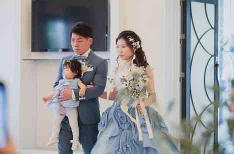家族さんにんでほっこりWeddingの披露宴画像