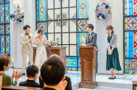 “ゲスト参加型”テーマ溢れるWEDDINGの挙式画像