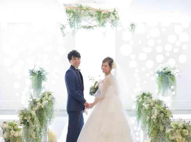 五感で楽しむ美食×おふたりらしい楽しい結婚式の挙式実例画像