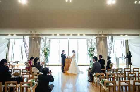 少人数ウェディングでゆったりと過ごす1日♪の挙式画像