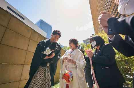 大好きな愛犬と一緒に祝うウェディングの準備・打ち合わせ画像