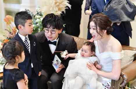 お子様と一緒にアットホームWeddingの披露宴画像