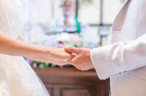 写真が大好きなお二人らしさあふれる素敵な結婚式の挙式画像