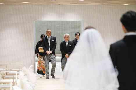 ゲストもスタッフも一緒につくる結婚式の挙式画像