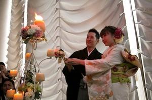 思い出の教会を見ながら、ゲストとの大切なひとときの披露宴画像
