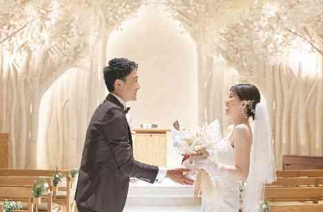 大人コーデWEDDING。.。:+*の挙式画像
