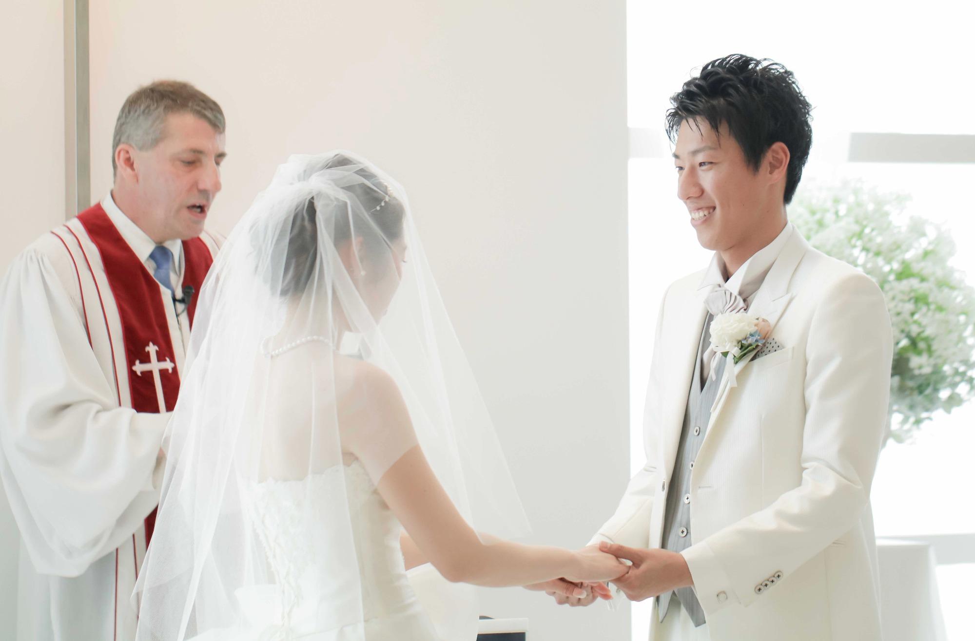 ゲストも私たちも幸せな1日♡の挙式画像