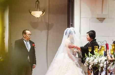 大切なゲストに囲まれて過ごした、かけがえのない時間の挙式画像
