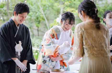 私たちらしくゲスト全員と楽しめるweddingの披露宴画像