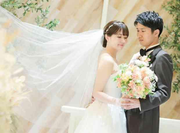 温もりと優しさが溢れ出す、笑顔の一日の挙式実例画像