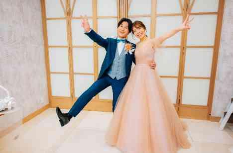 キラキラに彩った空間でゲスト参加型Weddingの演出画像