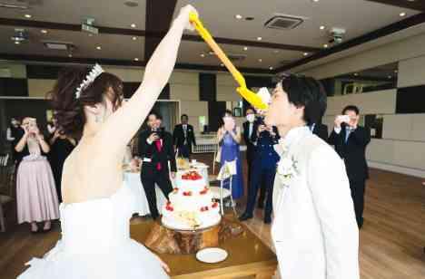 【25名Party】Summer Weddingの披露宴画像