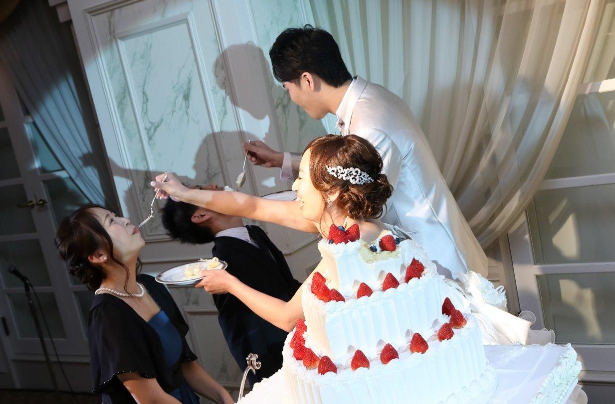 アンティークな雰囲気で二人らしい結婚式の演出画像