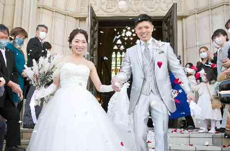 来てくれたゲストへ..おもてなしWedding..の挙式画像