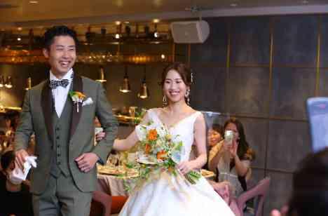 故郷×愛情×大切な人と築く「お二人らしい結婚式」の披露宴画像