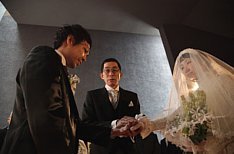 アンティークにこだわったお洒落ウェディングの挙式画像