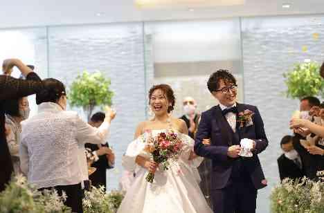 HomeParty×ChinemaWeddingの挙式画像