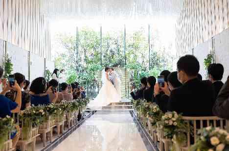 「ありがとう」の想いを込めたおもてなし結婚式の挙式画像