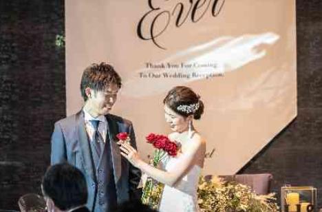 おふたりの想いとこだわりが詰まった結婚式の披露宴画像
