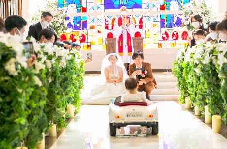 大切な人たちと共に過ごす幸せな時間♪の挙式画像