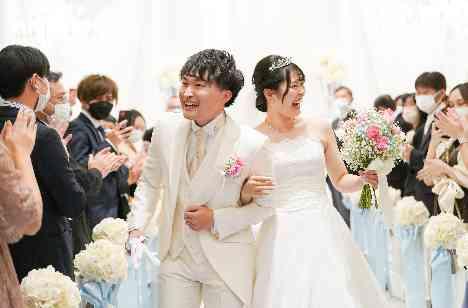 笑顔溢れる最高に楽しい特別なPartyへの挙式画像