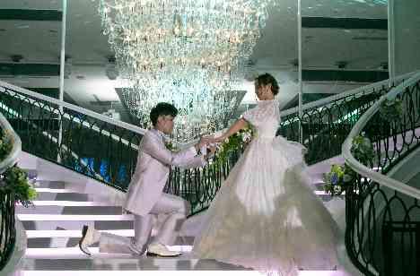 テーマは『愛溢れる笑顔と涙の結婚式』の披露宴画像