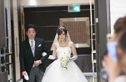 ゲストとパーティをつくる結婚式の挙式画像