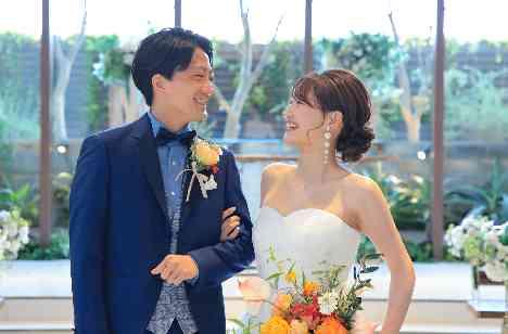 【旅】がテーマの沖縄挙式後のWeddingの挙式画像
