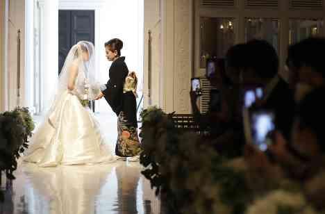 感謝の気持ちが溢れた心あたたまる結婚式の挙式画像
