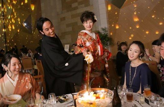 笑顔とおふたりの大好きなひまわりが満開！の演出画像