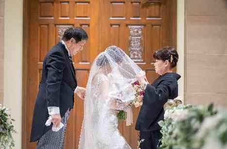 ゲストと一緒に作り上げた笑顔溢れる結婚式の挙式画像