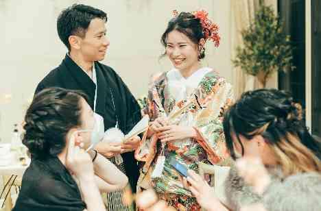 “お酒とDJと会話”を楽しむお洒落Weddingの披露宴画像