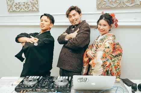 “お酒とDJと会話”を楽しむお洒落Weddingの演出画像