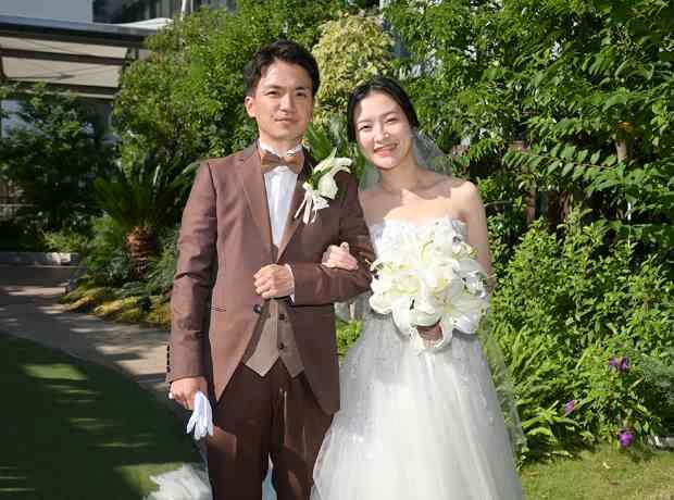 アクティブなふたりが愛犬と叶えたラフ&リラックス婚の挙式実例画像