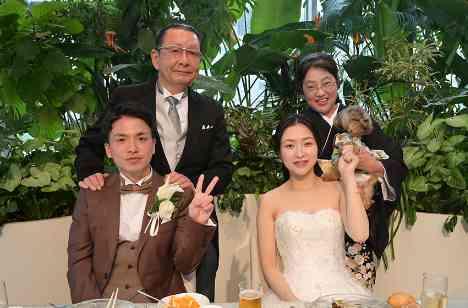 アクティブなふたりが愛犬と叶えたラフ&リラックス婚の披露宴画像