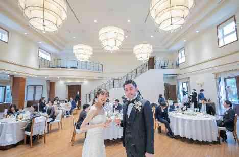 振り返ると何度でも泣ける幸せな誕生日婚の披露宴画像