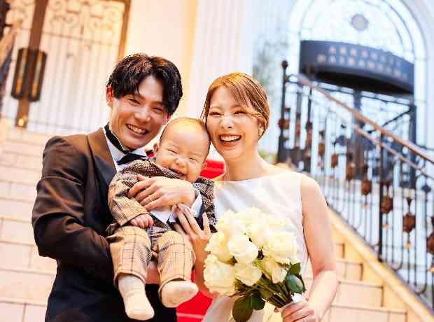お子様と3人で叶えるあったかWeddingの挙式実例画像